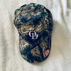 NWOT Old Dominion /Mossy Oak Camo Trucker Hat